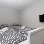 Cityscape Budget Apartments Thokoly
