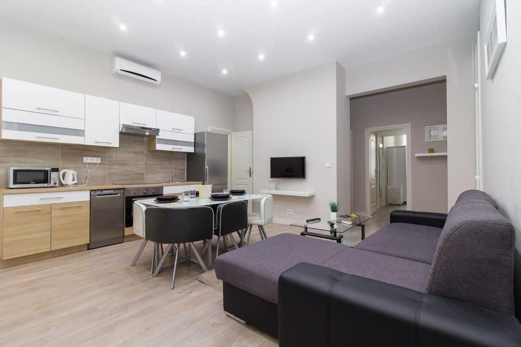 Cityscape Budget Thokoly Apartmán