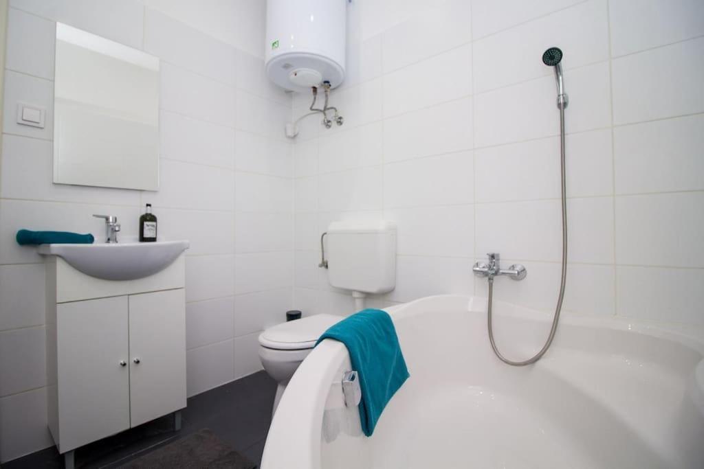 Cityscape Budget Thokoly Apartmán